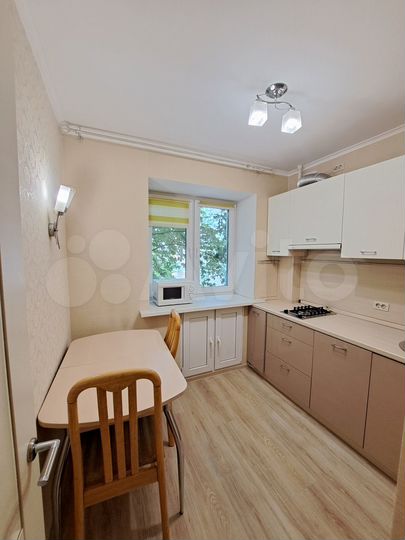 3-к. квартира, 56 м², 2/5 эт.