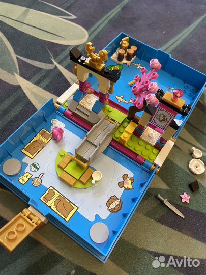 Lego книга Мулан, и машины полиция и