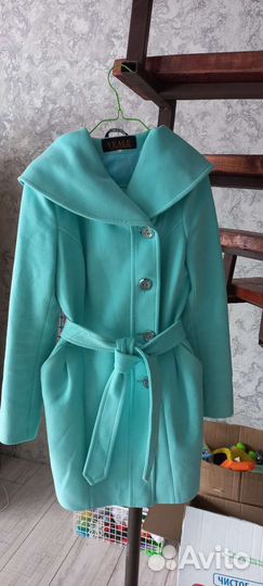 Пальто женское демисезонное 46 размер