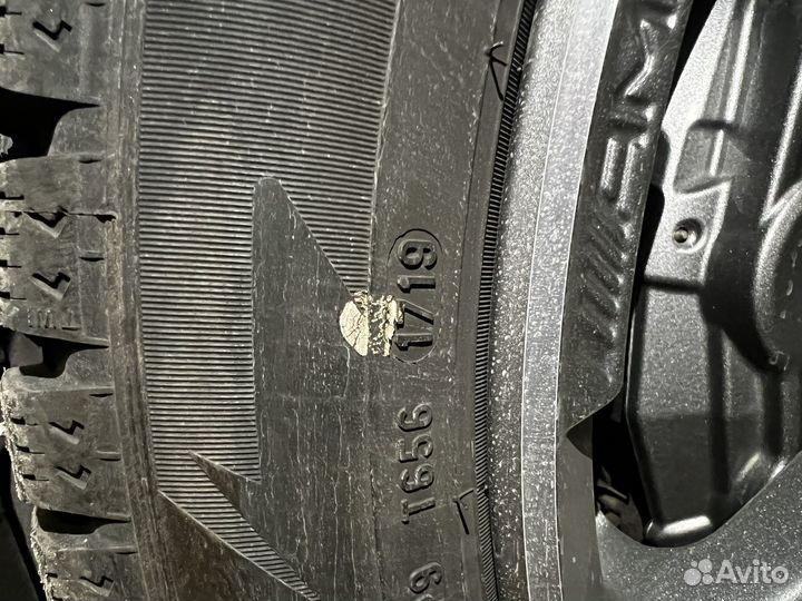 Pirelli Ice Zero 235/45 R19 99H