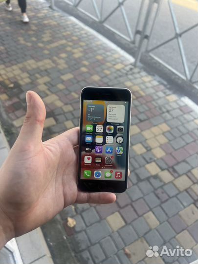 iPhone 6S, 64 ГБ