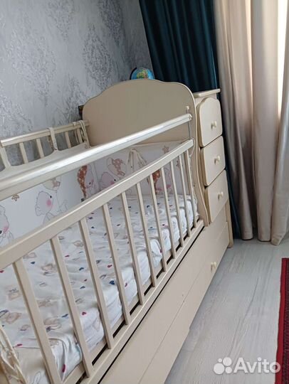 Детская кроватка с маятником 3 в 1
