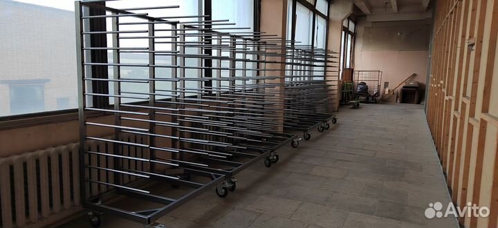 Стеллаж передвижной для сушки крашенных деталей