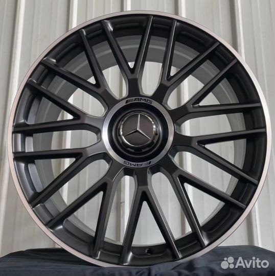 Кованые диски Mercedes AMG - R22