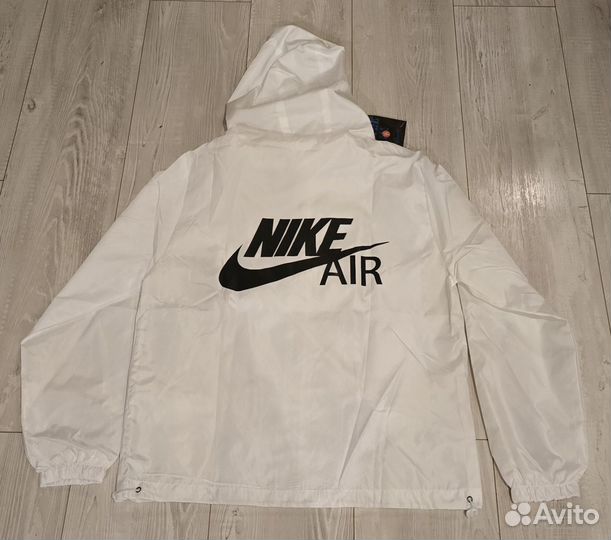 Ветровка спортивная женская