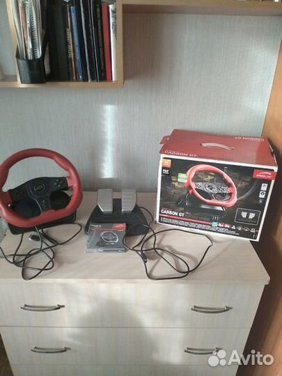 Игровой руль с педалями
