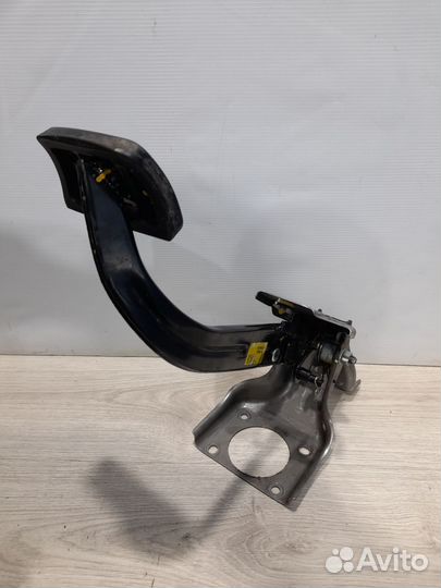 Педаль тормоза Kia RIO 3