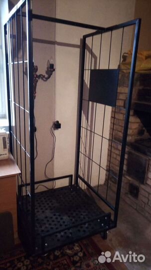 Тележка железная на колесиках