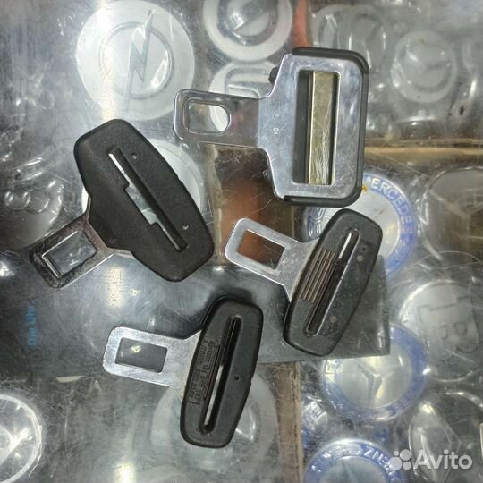 Заглушка ремня безопасности 191857737