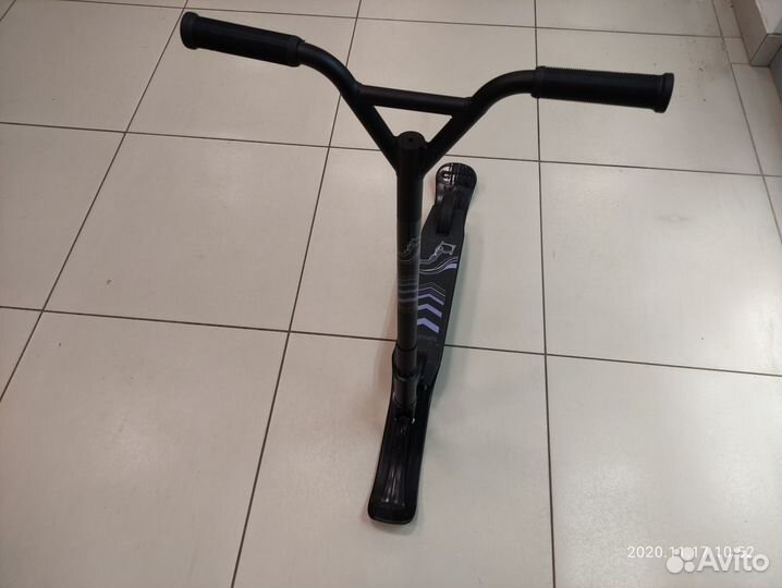 Зимний трюковой самокат на лыжах. Новый. Гарантия