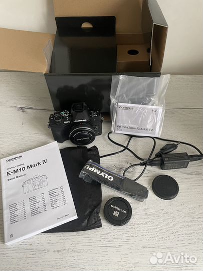 Фотоаппарат Olympus OM-D E-M10 Mark IV