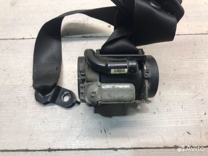 Ремень безопасности Mercedes Sprinter W909 646.701