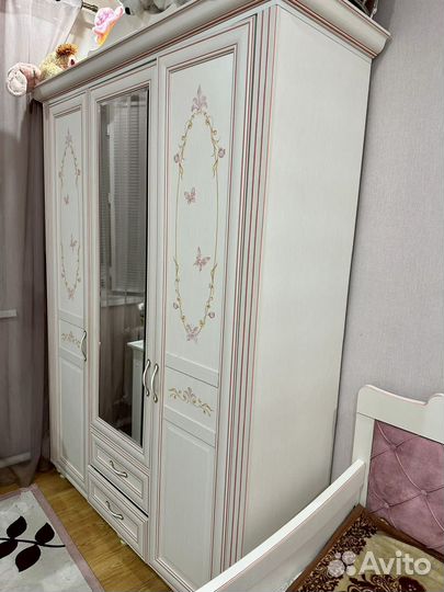 Детская кровать со шкафом