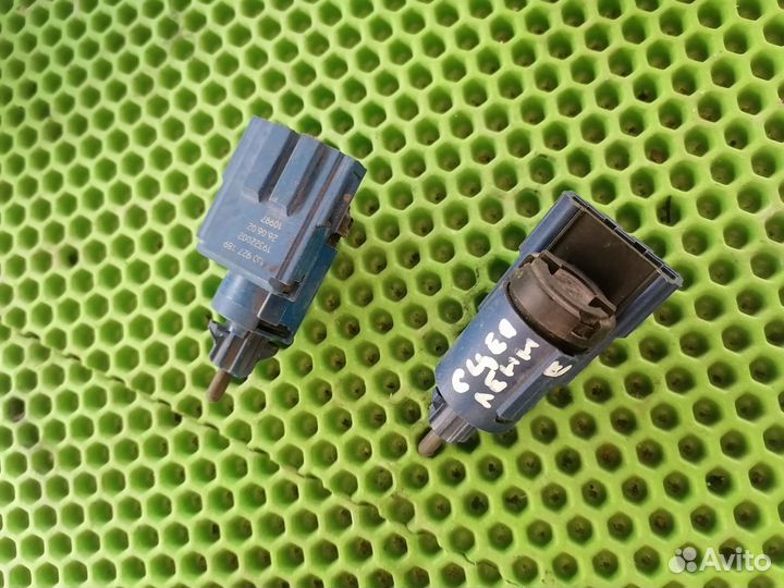 Датчик педали сцепления Шкода Фабия