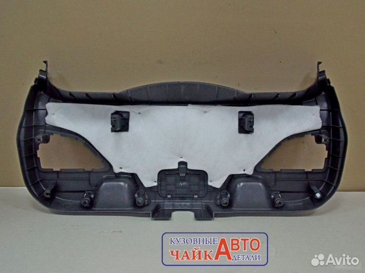 Обшивка крышки багажника Лада Веста