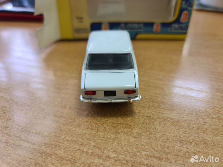 Модель 1:43 Ваз 2101 