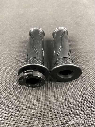 Грипсы Yamaha YZF R6 R1 R1M MT 09 07 30821