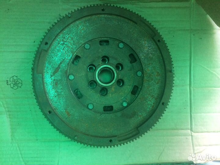 Маховик Volkswagen T5 2.0 TDI