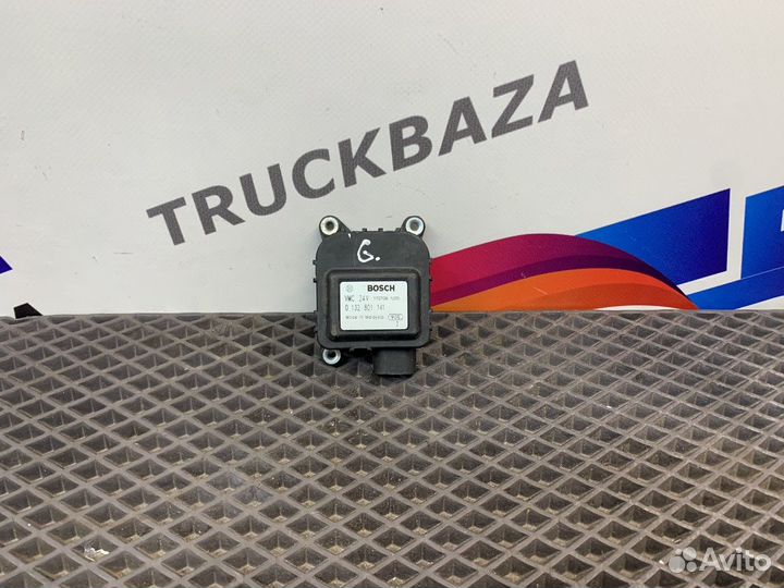 0132801141 Моторчик привода заслонок отопителя