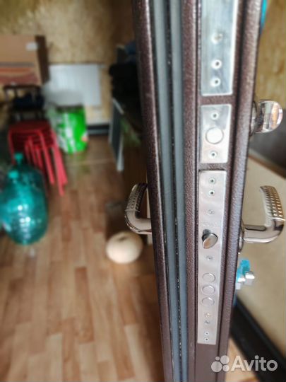 Дверь входная металлическая