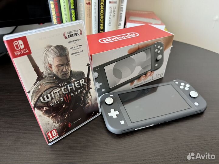 Nintendo switch lite 32GB + The Witcher: Wild Hunt