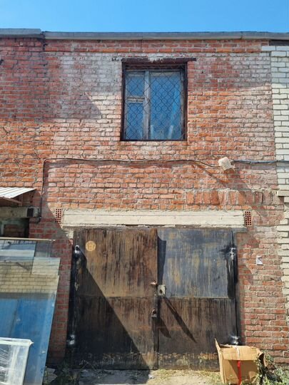 Гараж, > 30 м²