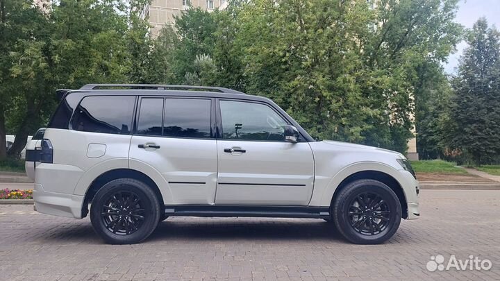 Mitsubishi Pajero 3.8 AT, 2019, 16 500 км