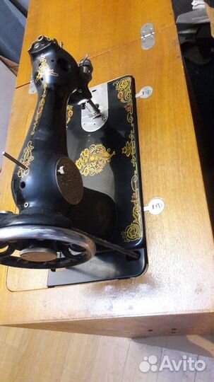 Швейная машинка СССР с тумбой