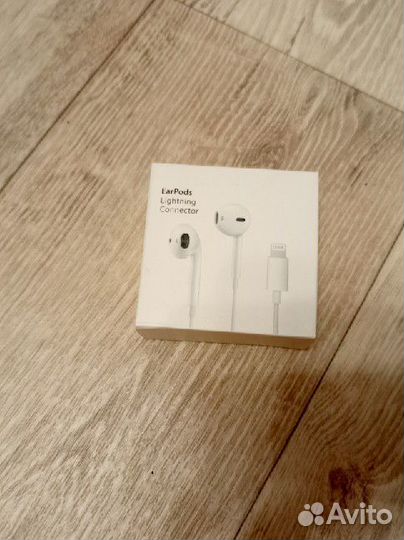 Наушники проводные на iPhone