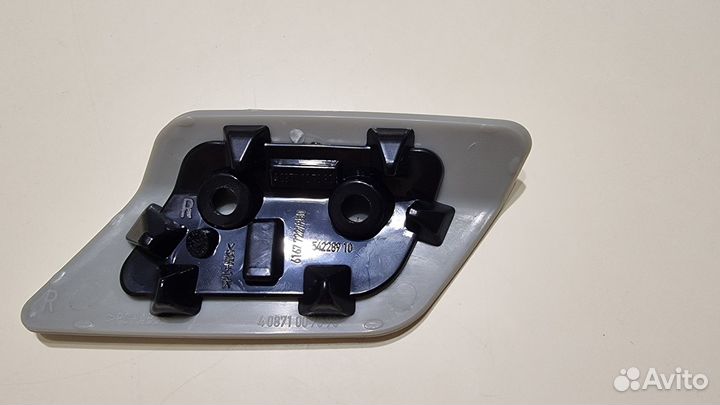 Крышка фароомывателя правая BMW E92 2010г