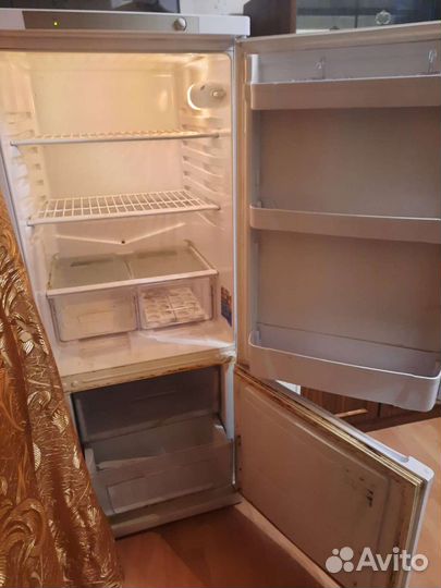 Холодильник бу indesit