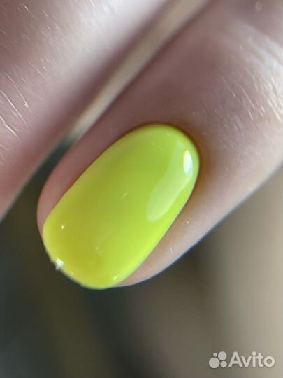 Маникюр и педикюр