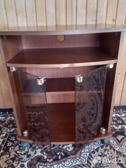 Тумба под телевизор