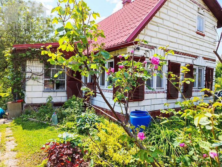 Дом 50,4 м² на участке 6 сот.