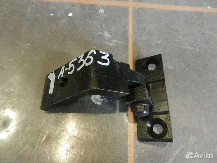 Петля двери задней левой нижняя - BMW X3 F25