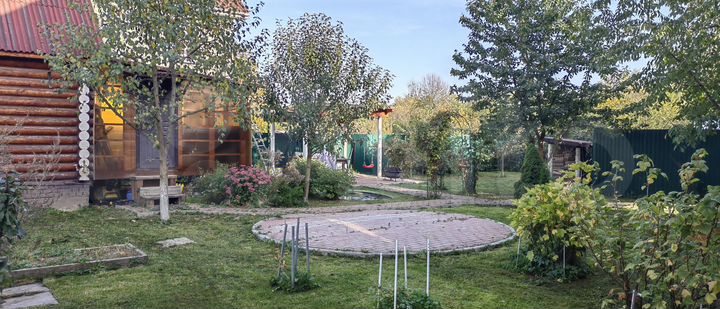 Дом 218,2 м² на участке 7,1 сот.