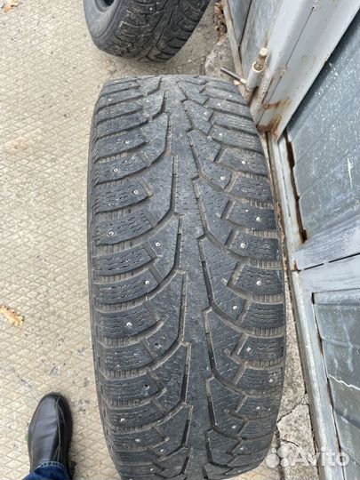 Nokian Tyres Hakkapeliitta 5 SUV 235/60 R18 107T