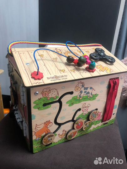 Бизиборд домик со светом большой