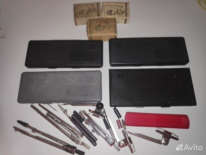 Канцелярские кнопки, набор черчения, СССР