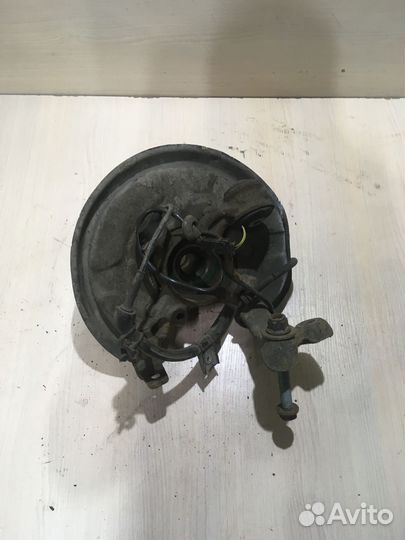 Кулак поворотный задний левый Ауди А4 Б6 1.8т