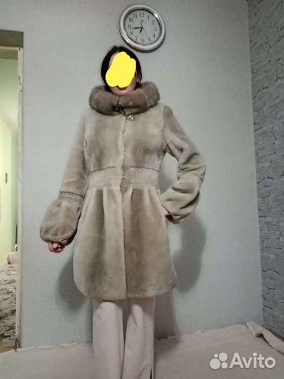 Шуба мутоновая с капюшоном