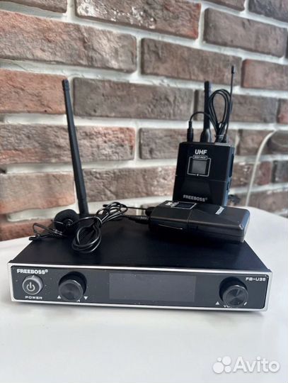 Беспроводной микрофон петлички