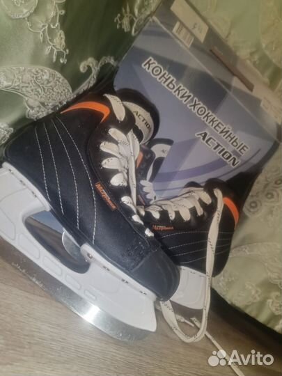 Коньки хоккейные