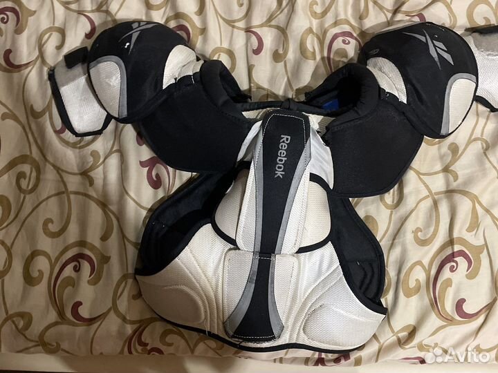 Нагрудник хоккейный Reebok KF5 7k