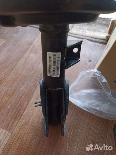 Стойки амортизатора лада Веста LADA Vesta