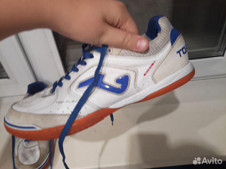 Футбольные бутсы joma