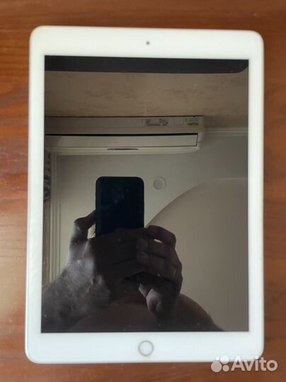 Планшет apple iPad 6