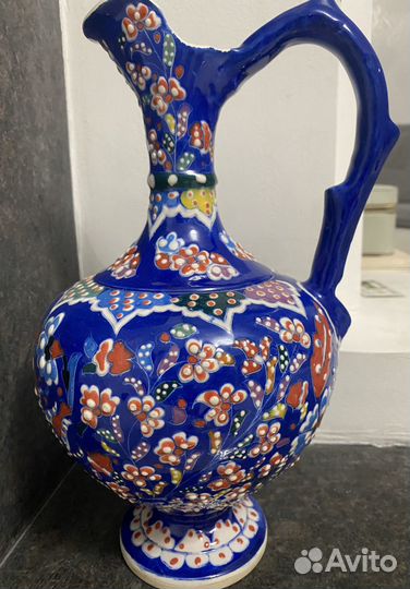 Глиняный кувшин большой