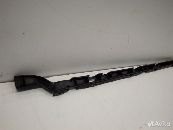 Кронштейн порога правый Mercedes-Benz Gla X156