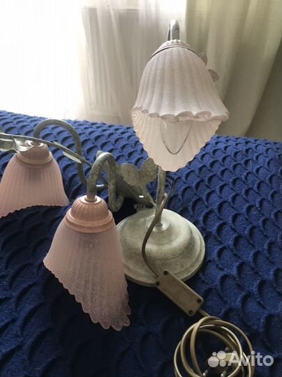 Лампа настольная и бра настенное